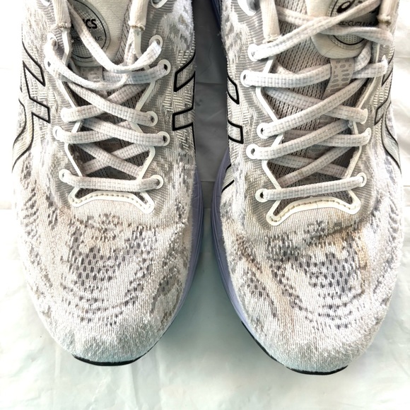 ASICS Gel Cumulus 23 White Gray Running Sneakers SZ 10.5 Worn 1X Indoors - Picture 13 of 14